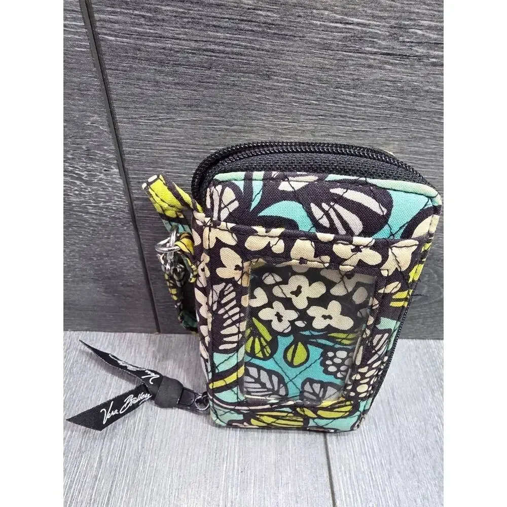 VERA BRADLEY Carry All in One Zip Wristlet Wallet Island Blooms Pattern B000780